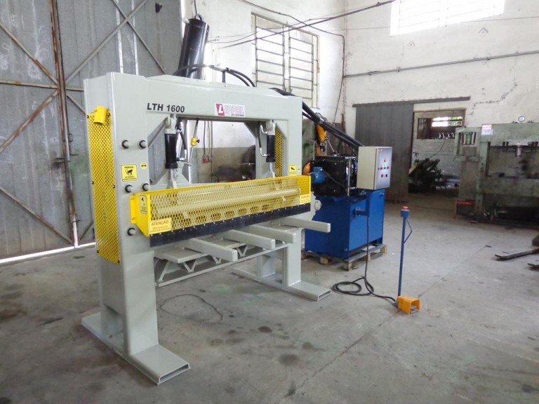 Tesoura Hidráulica LTH-1600