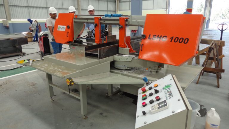 Serra Fita para cortes em metais