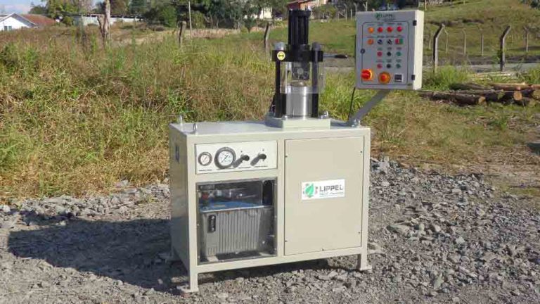 Briquetadeira de Laboratório LB-32