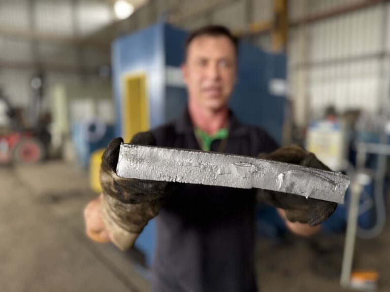 Guilhotina LTH-1200 (10)