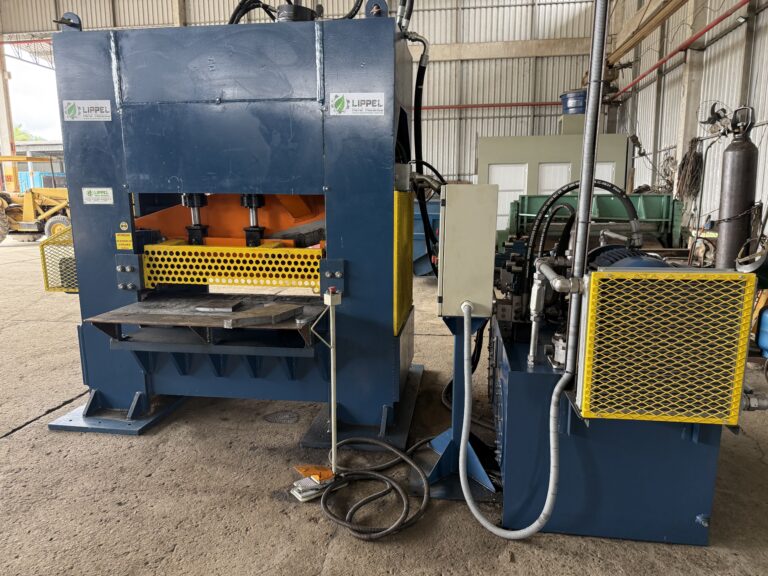 Guilhotina LTH-1200 (5)